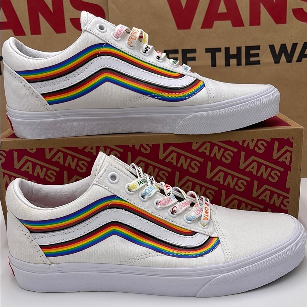 Vans WMNS White Sneakers with Rainbow Stripe Old Skool
(Pride) White/True White - Picture 2 of 16